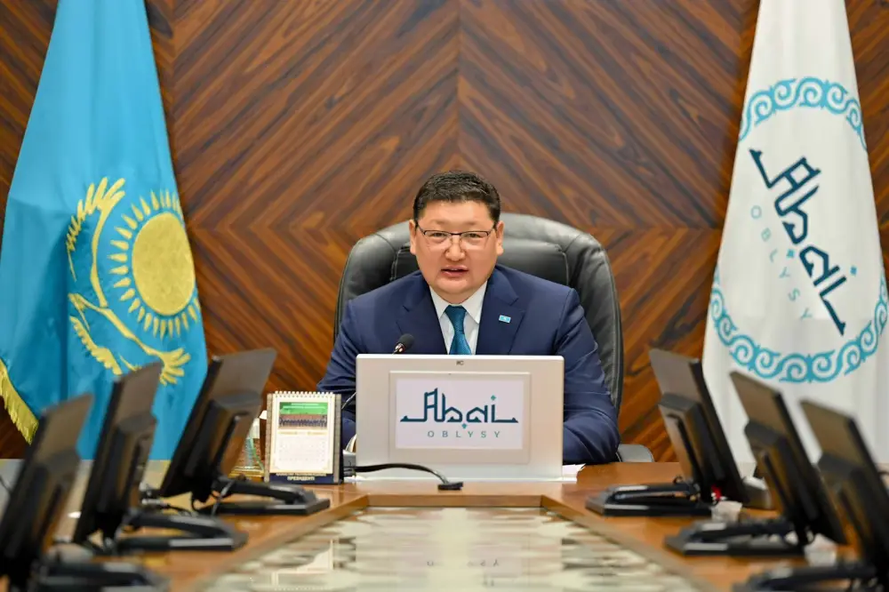 В области Абай отметили вклад финансистов (7)