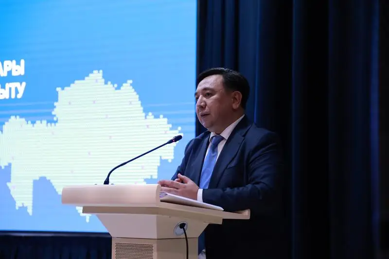 Вице-министр науки и высшего образования провёл встречу с жителями Алматинской области (3)