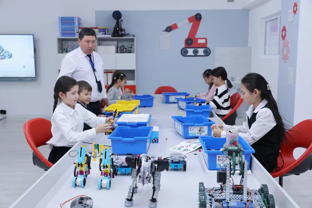 Министр просвещения РК прибыла с рабочим визитом в Жамбылскую область (8)