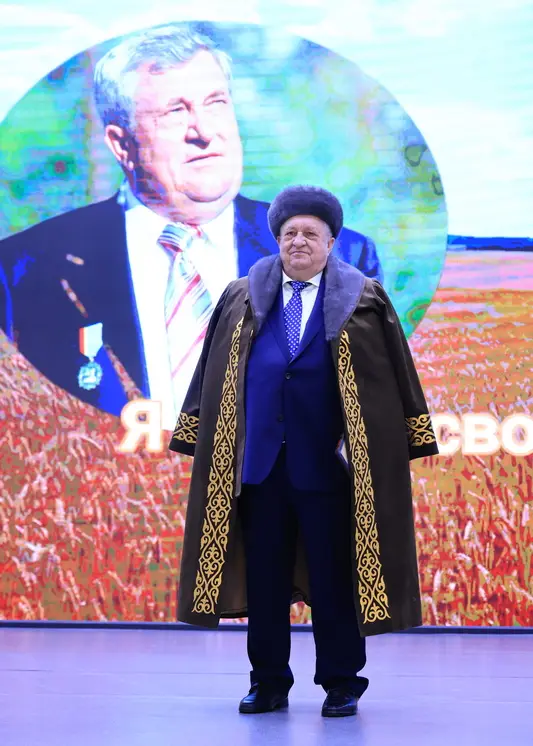 В Карагандинской области поздравили с юбилеем Героя труда Казахстана Георгия Прокопа (10)