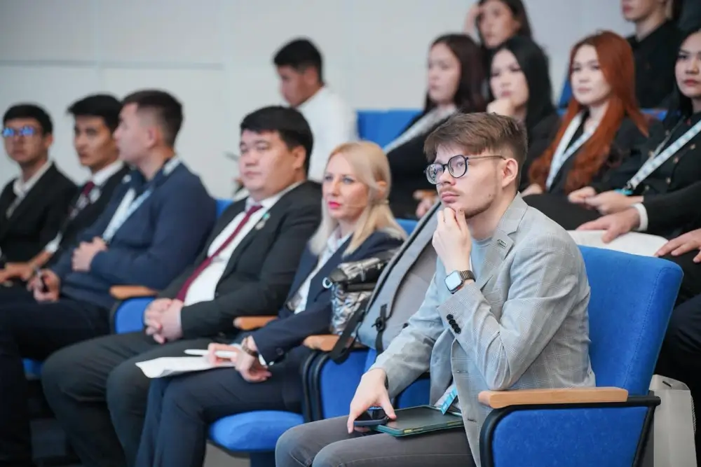 Молодежно-волонтерский форум в рамках ХХІ форума межрегионального сотрудничества Казахстана и России проходит в Уральске (5)