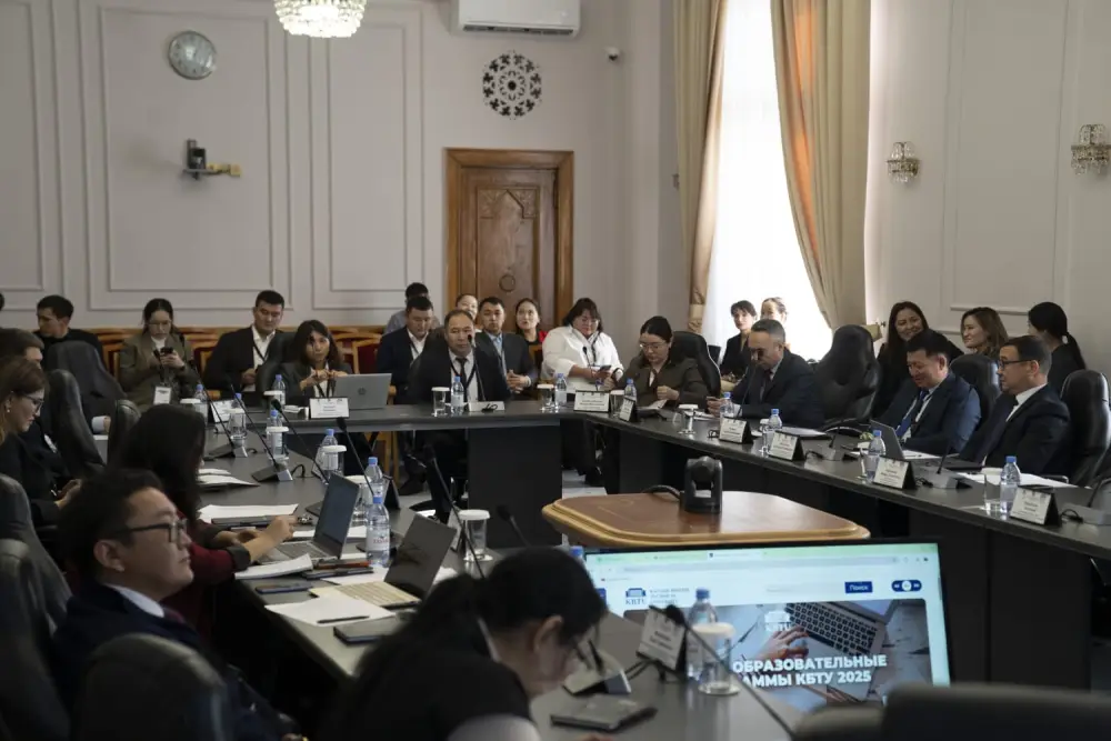 СОВЕТ МОЛОДЫХ УЧЕНЫХ: РЕСПУБЛИКАНСКИЙ КРУГЛЫЙ СТОЛ ПО ВОПРОСАМ НАУЧНО-ТЕХНОЛОГИЧЕСКОГО РАЗВИТИЯ (2)