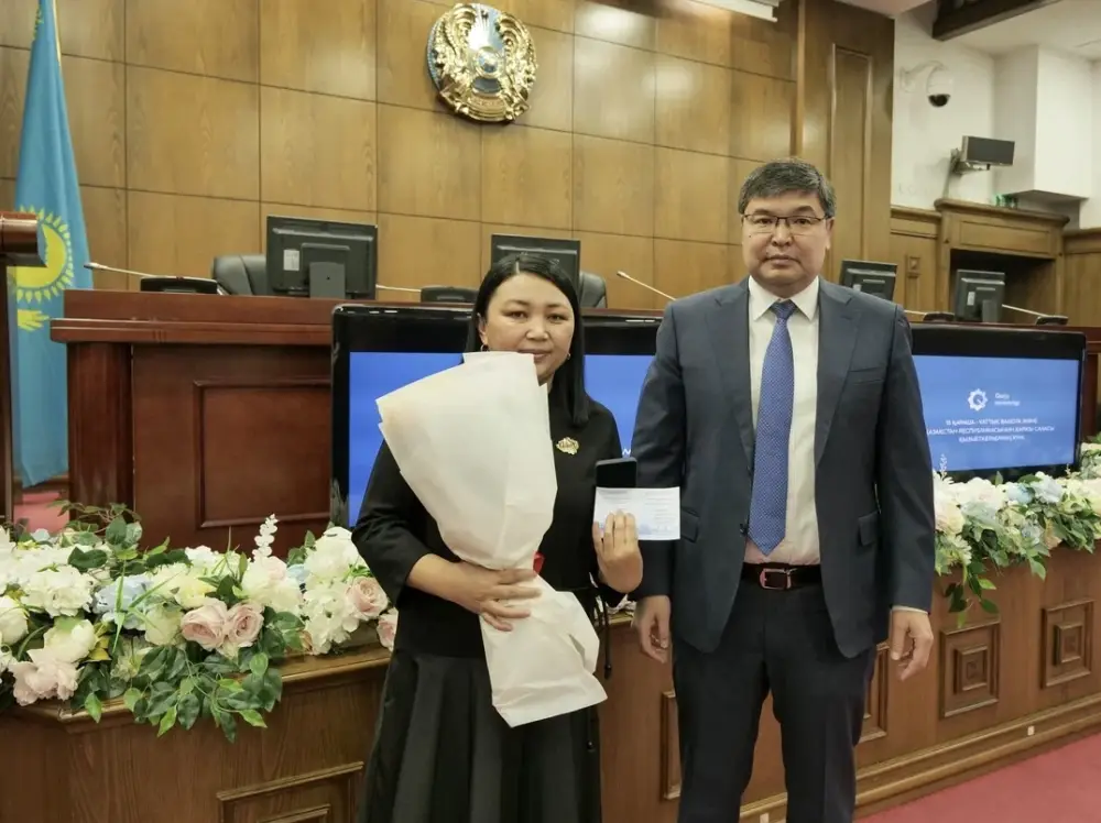 В Министерстве финансов состоялось торжественное мероприятие, посвященное Дню национальной валюты (8)