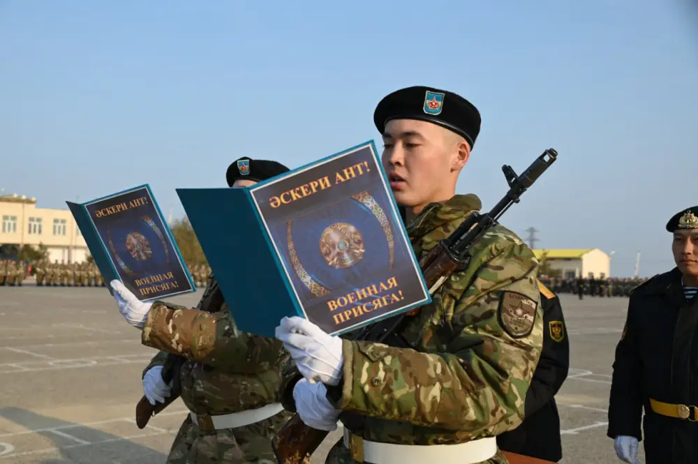 В Мангистауской области более 700 новобранцев приняли Военную присягу (10)