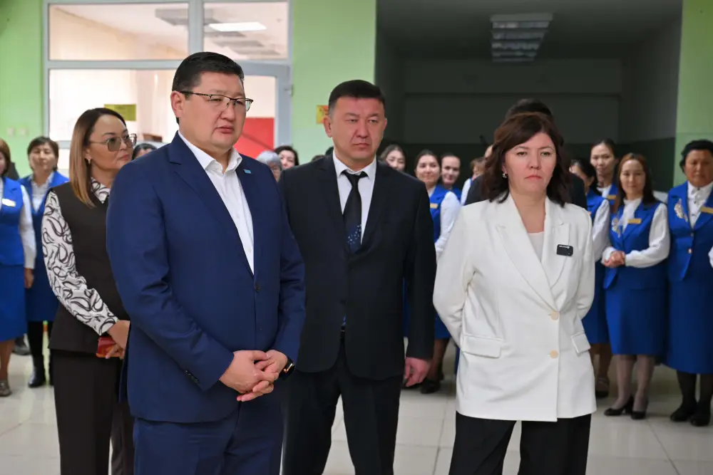 Министр просвещения ознакомилась с деятельностью образовательных учреждений области Абай (2)