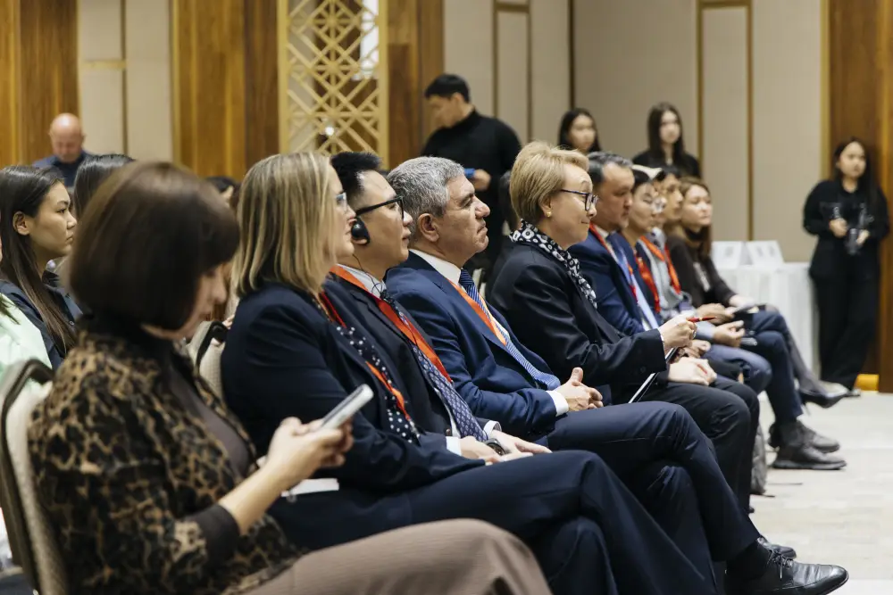 Международные эксперты обсудили в MNU реализацию программы «Нацфонд – детям» (5)