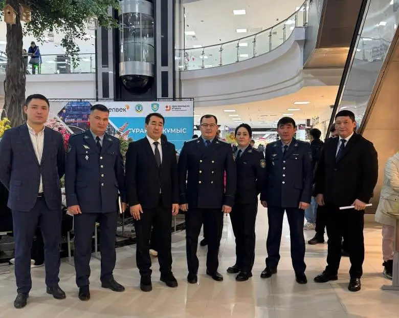 Более 40 предприятий предложили 850 вакансий на ярмарке рабочих мест в Караганде (3)