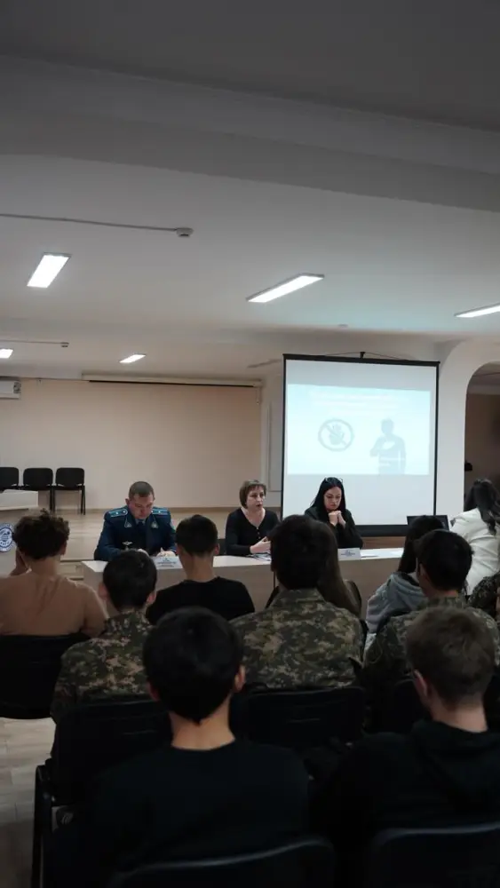 Для студентов ВКО по вопросам закона прошла диалоговая площадка (3)