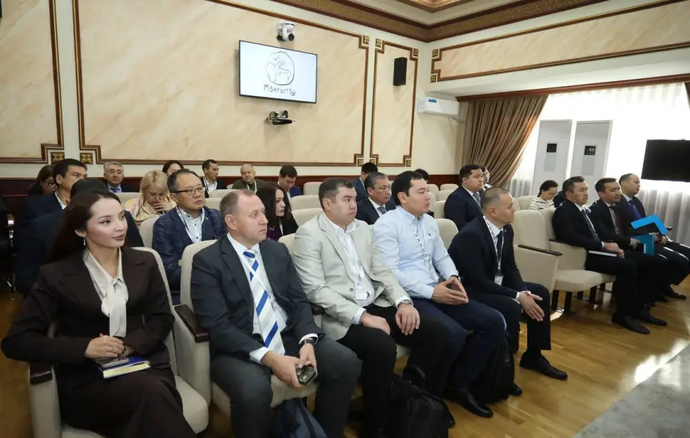 Аким Мангистауской области встретился с Генеральным консулом Республики Германия (2)