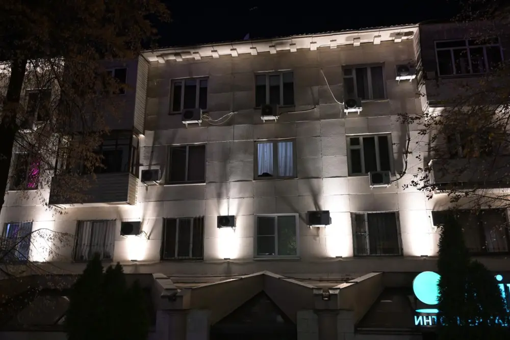 Дархан Сатыбалды осмотрел объекты вечерней подсветки (4)