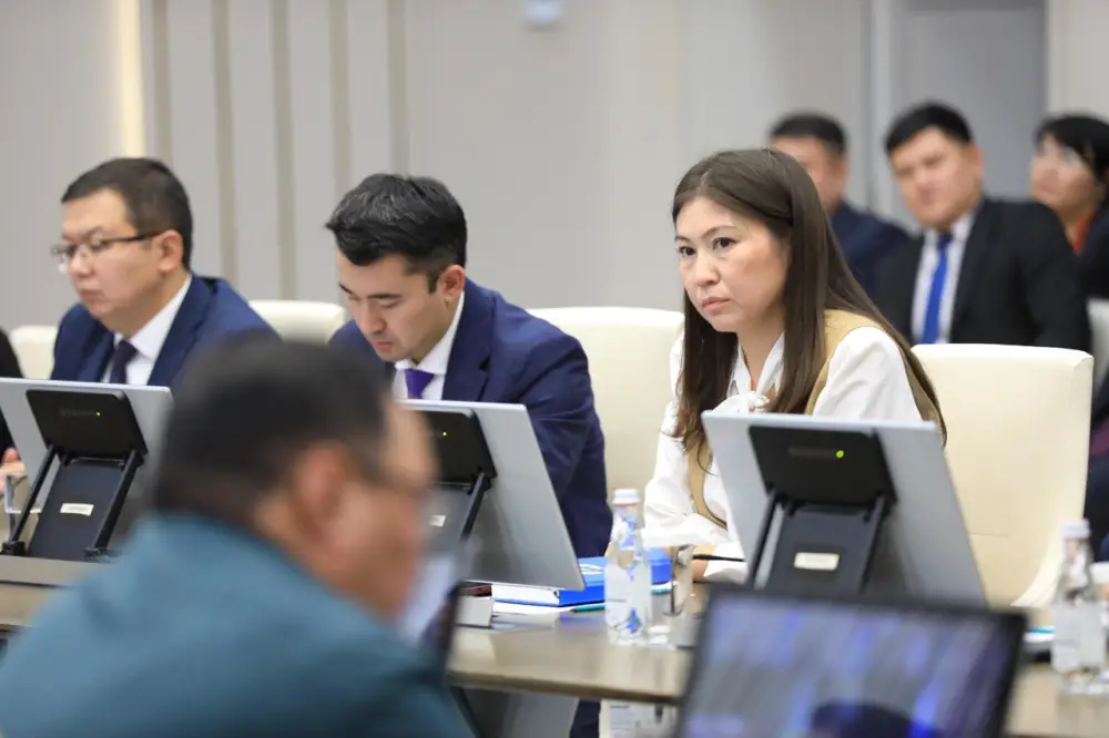 Прошло заседание комиссии по государственным символам при акиме области (2)