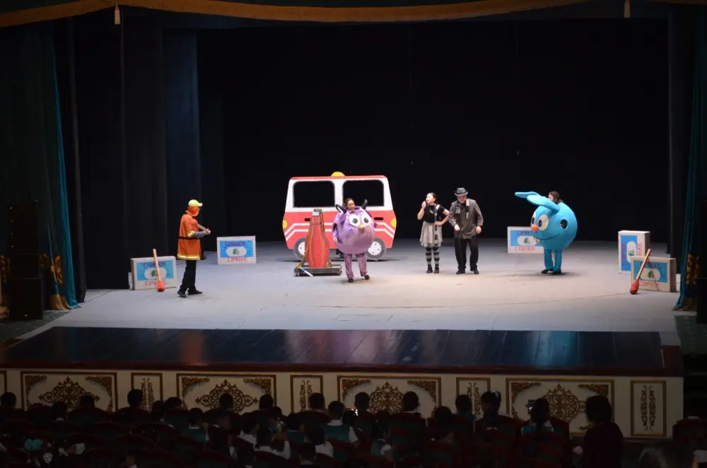 Формирование культуры безопасности: спасатели обучают детей действиям при ЧС (5)