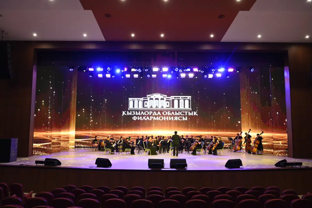 Аким области вместе с государственным и общественным деятелем Икрамом Адырбековым посетил новые объекты (2)