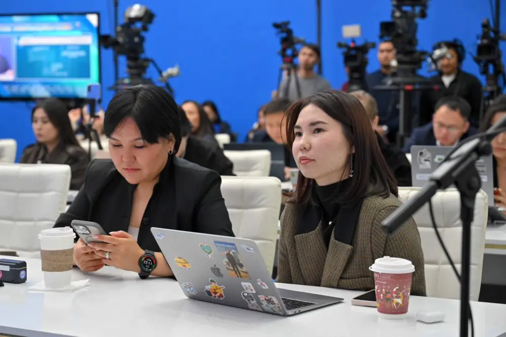 Как развивается область Абай: Берик Уали рассказал о планах на будущее на площадке Службы центральных коммуникаций (9)