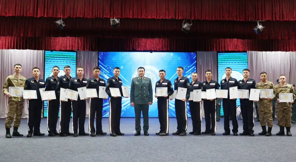 Гвардейцам вручили ещё 400 сертификатов в рамках конкурса «Срочник 2.0» (5)