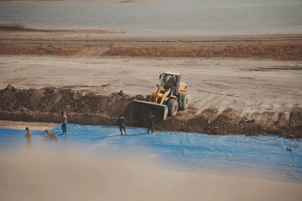 60 тыс. кубометров песка и гравия извлечены из Коксарайского контррегулятора для улучшения подачи воды в Кызылординскую область (6)