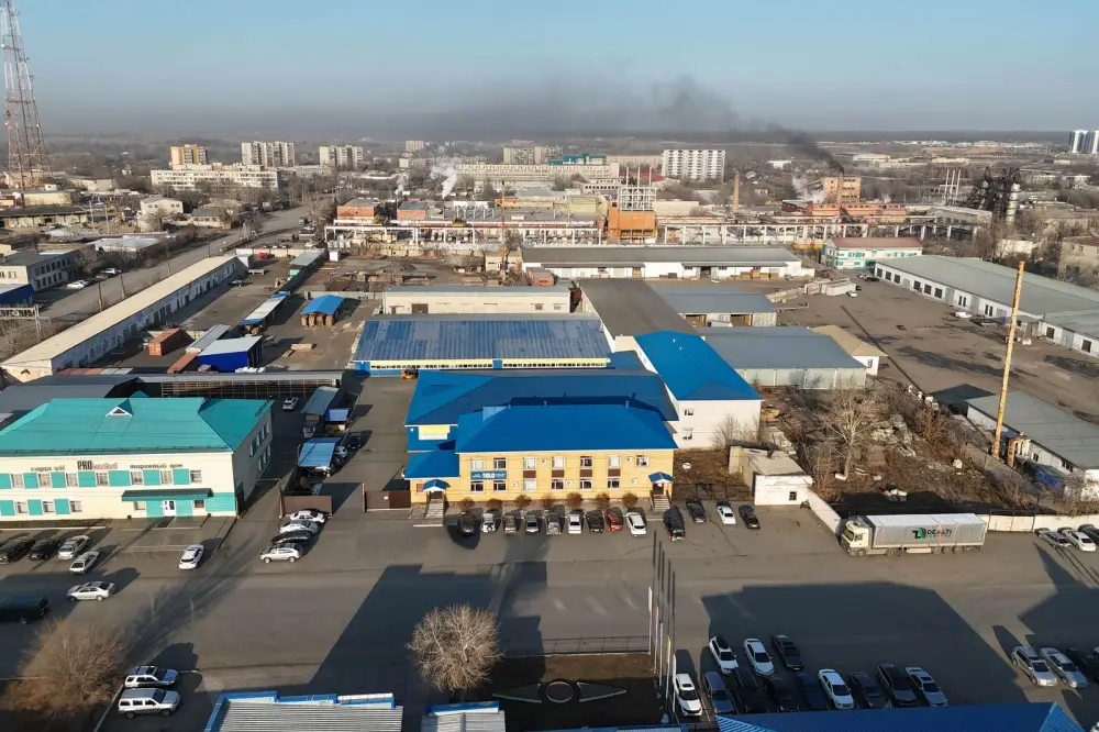 Аким области посетил предприятие по производству корпусной мебели (10)