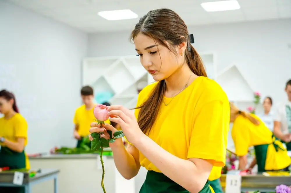 В Астане прошел конкурс «Лучший флорист-2025» (3)