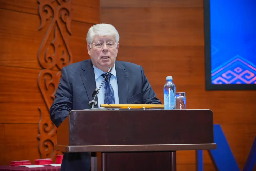 Первые студенты казахстанского филиала МГИМО получили студенческие билеты (5)