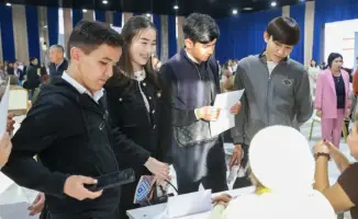 Ярмарка труда в Шымкенте: новые рабочие места и укрепление связи между работодателями и соискателями