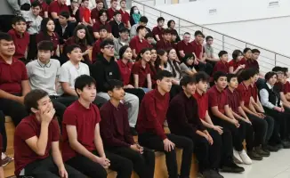 В Астане прошла лекция о правонарушениях для студентов колледжа с участием полиции