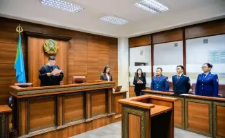 «Закон и порядок»: студенты стали зрителями в спектакле о последствиях наркотиков в Астане