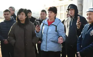 Аким Алматы Дархан Сатыбалды встретился с жителями микрорайона «Рахат-Мадениет» во время рабочего объезда