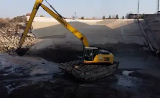 Механизированная очистка ирригационных каналов в Жетысайском районе: новый этап в управлении водными ресурсами Казахстана