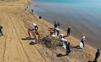 Экологическая акция очистки водоемов Казахстана 60000 тонн мусора и рыболовных сетей