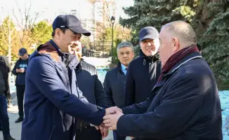 Сквер в Алматы: зелень, лед и современные технологии!