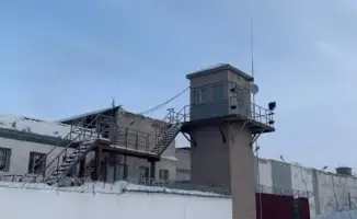 Попытка передачи запрещенных предметов через свидания: 8 телефонов и 7 SIM-карт скрыты в швейных машинах