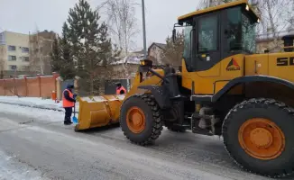 Эффективная борьба с снегом в Астане: результаты ночных работ и задействованные ресурсы