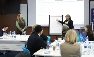 Астана: Вера и вакцинация на одном мосту