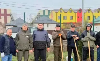 Тополя и ели: зелёная миссия Карасая!