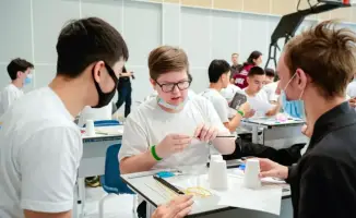 Международные соревнования STEM и битва роботов собрали участников из 7 стран в Астане