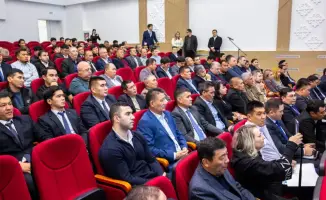 Встреча Максата Калиакпарова с жителями Алматинской области обсуждение автомобильных дорог общественного транспорта и профориентация