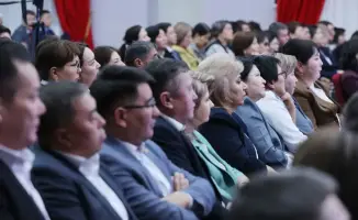 Обсуждение защиты прав детей в Жамбылской области с министром просвещения Жулдыз Сулейменовой