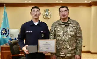 Саят Пшембаев получил Почётную грамоту МЧС за героизм в спасении девушки с 14 этажа