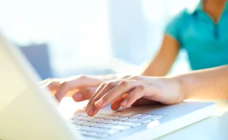 Дистанционное обучение в школах: последствия для учеников и обвинения Минздрава в бездействии