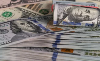 Доллар в Казахстане: неожиданный поворот на торгах 18 ноября