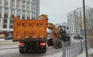 Уборка снега в Астане: 2 500 дорожных рабочих против снежного коллапса