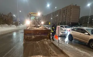 Ночные снегоуборочные работы в Астане: 1 143 единицы спецтехники обеспечивают безопасность зимних улиц
