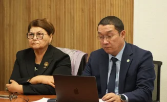 Суд по делу экс-министра: деньги для родителей Салтанат