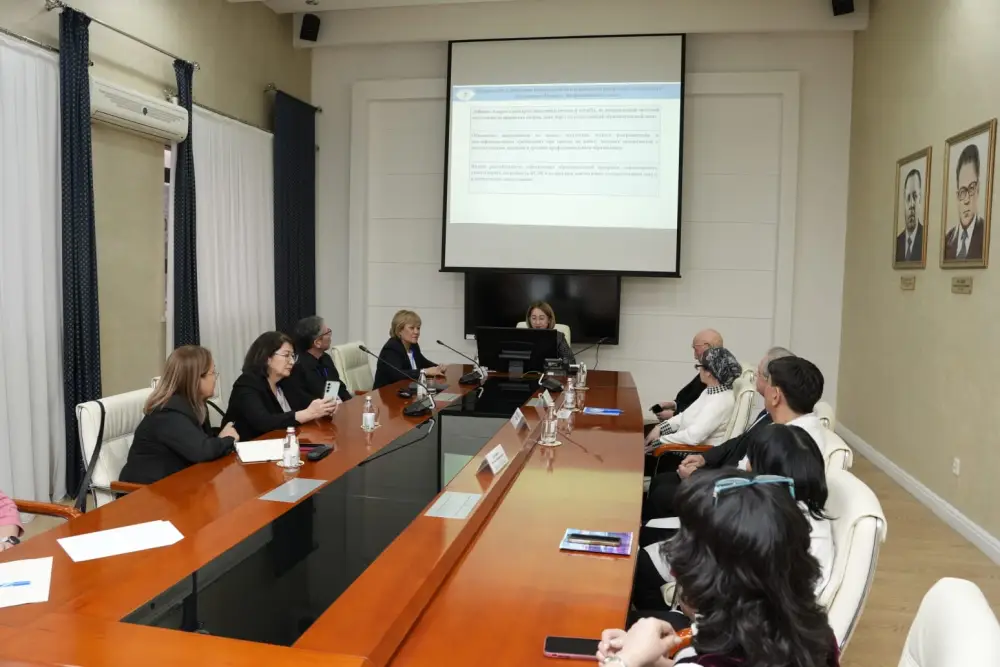 Подписан Меморандум между Комитетом и Университетом (2)