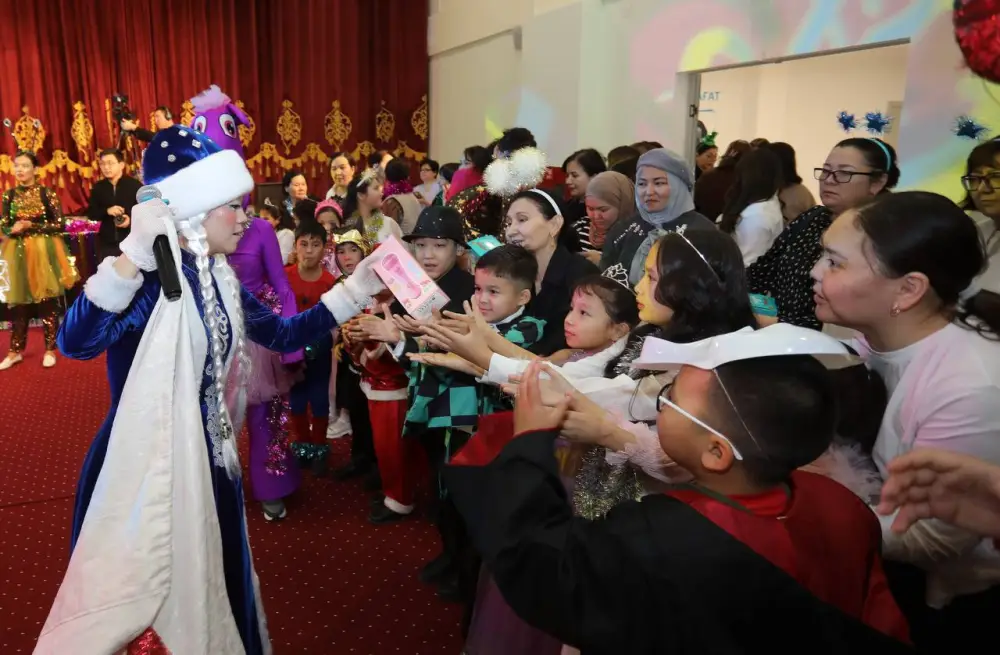 В Мангистау прошла Президентская ёлка (2)