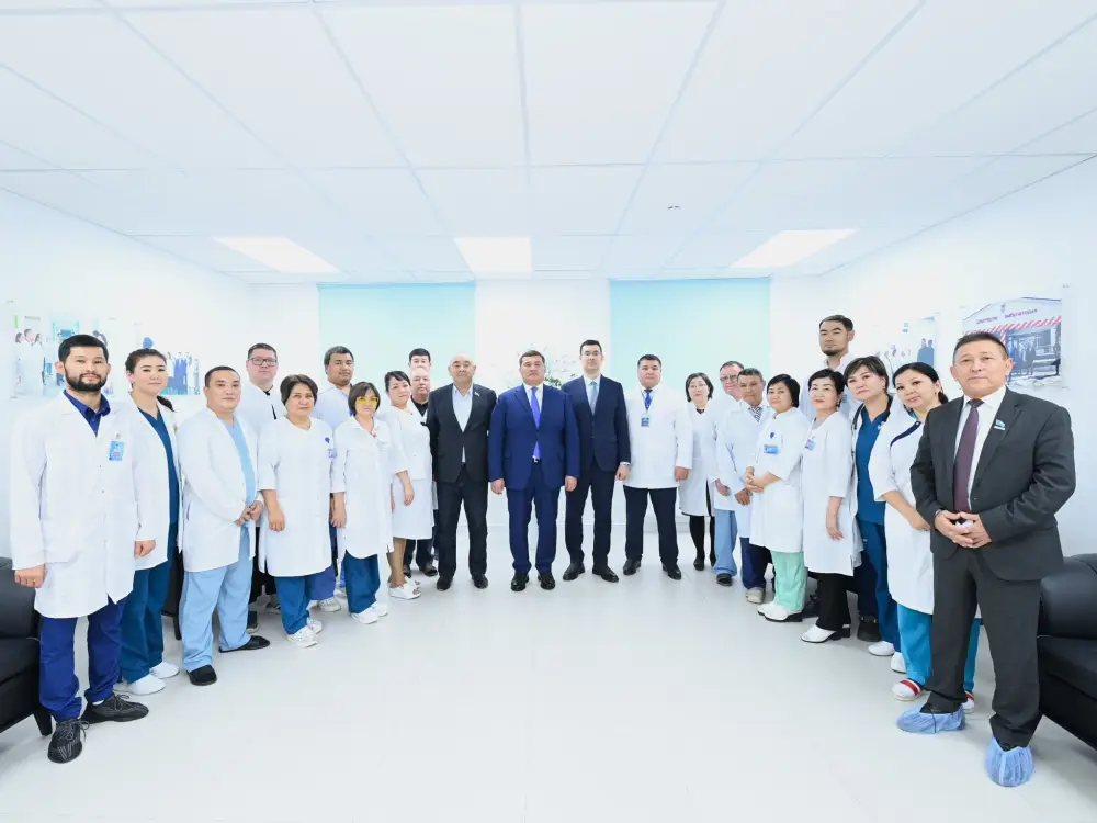 Глава региона осмотрел новую пристройку к центральной больнице (6)