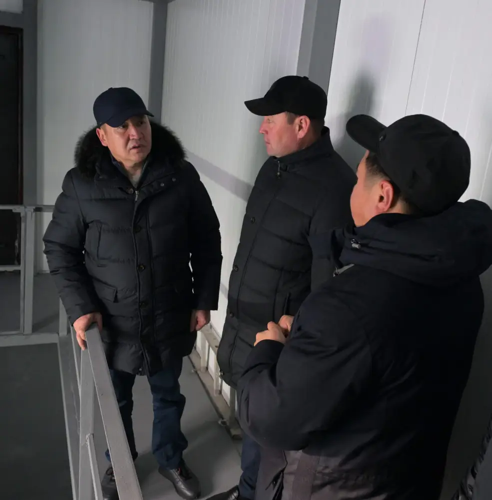 Аким Павлодарской области Асаин Байханов совершил рабочую поездку в Баянаульский район, где оценил ход реализации ключевых инфраструктурных, проектов (6)