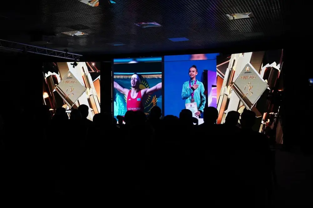 Столичная спортсменка, ставшая чемпионкой мира по художественной гимнастике, получила награду «Үздік-2025» (4)