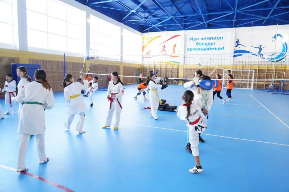 «ШКОЛЫ БУДУЩЕГО»: В МАКТААРАЛЬСКОМ РАЙОНЕ ОТКРЫЛАСЬ СОВРЕМЕННАЯ ШКОЛА НА 1500 МЕСТ (3)