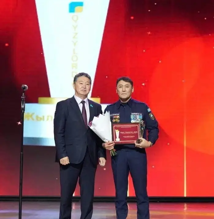 Сотрудники МЧС в регионах признаны лучшими по итогам года (2)